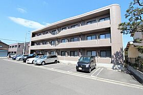 デロリアン 110 ｜ 香川県高松市今里町404-20（賃貸マンション1K・1階・27.20㎡） その3