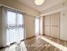 寝室：【Room】穏やかな寛ぎを届ける上質仕様のゆとりあるお部屋。自分時間を充実させながら心豊かにできるプライベート空間。