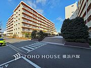 【Appearance】住む人を映し出す洗練された佇まいは、いつまでも輝き続けながらいつしか街の風景に溶け込んでいきます。