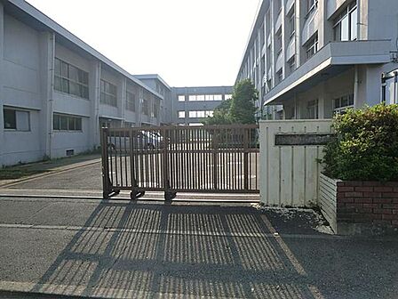 藤沢市立善行中学校(1400m)