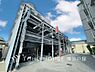 駐車場：【Car space】ゆとりをもった空間設計の駐車場。マイペースで落ち着いて車庫入れできそうです。