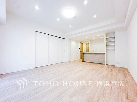 造りこんだ空間演出の妙が生み出す光と質のハーモニーはこの住宅のクオリティの良さを実感させてくれます。