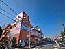 周辺：高品質な生鮮食品や精肉が圧倒的な安さで揃うディスカウントスーパー。ボリューム満点のお惣菜や独自開発のオリジナル商品が充実し、ファミリー層のまとめ買いにです。