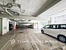 駐車場：【Car space】敷地内駐車場で安心と快適をプラス。移動も便利でスムーズ（空き状況はお問合せ下さい）
