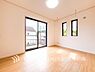 寝室：笑顔が溢れ、会話が弾む豊かな時を過ごすことができる空間でお住まいになった幸せをかみしめてください。
