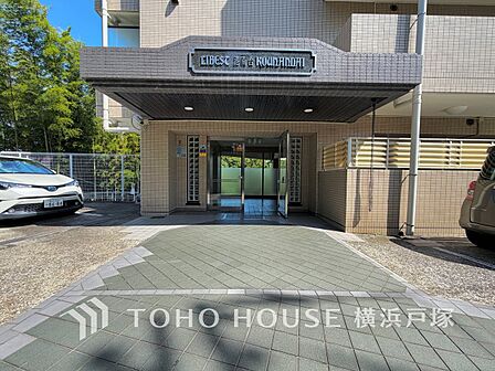 明るい基調で華やかなデザインなので、毎日も気持ちよく、またご友人なども素敵に迎え入れられます。