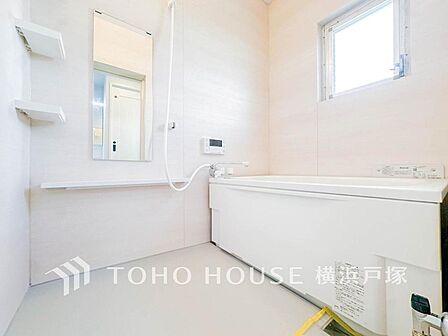 心地よいバスタイムを演出する浴室はゆとりあるサイズを採用。