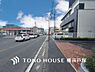 周辺：【Appearance】都市の暮らしにフィットする住まい。快適な住空間と利便性を兼ね備え、日々の暮らしをスマートに楽しめる、落ち着いた雰囲気の住空間です。