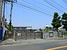 周辺：三陽保育園（270ｍ）週に3回給食で、温かな食事が食べられます。全部で7つの充実した課外教室を実施しています。早朝・保育終了後の預かり保育も実施しているので共働き家庭も安心して預けられます。