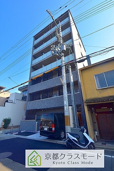 メゾン・トラスト京都梅小路公園 ｜京都府京都市南区八条坊門町(賃貸マンション1K・4階・27.55㎡)の写真 その1