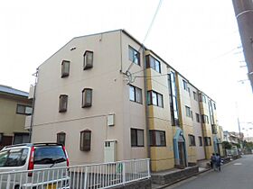 大阪府高槻市芝生町4丁目（賃貸マンション3LDK・2階・56.00㎡） その1