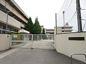 吹田市立吹田南小学校 徒歩40分。 3130m