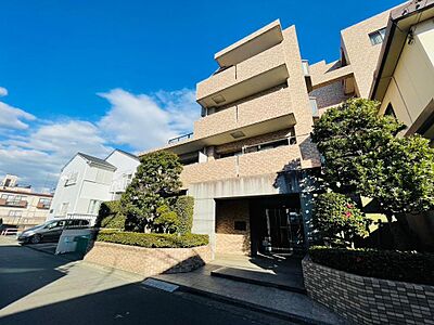 外観：5階建てのマンション