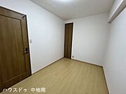 寝室や子供部屋としても使用できる洋室♪