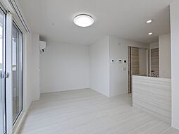 シャトー SANA 1階1LDKのリビング/ダイニング