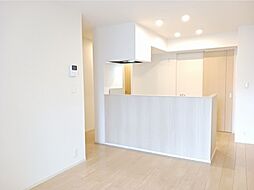 フローラ A 1階1LDKのリビング/ダイニング