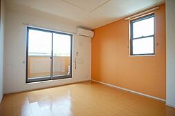 チャンプ ヴィレージ A 2階2LDKのリビング/ダイニング