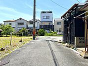 周辺交通量も少なく閑静な住宅街です♪