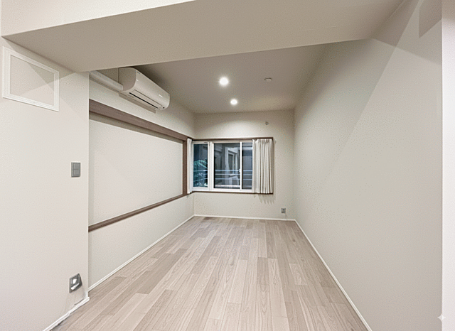 リビング/ダイニング ハイ・トリオ赤坂8丁目 1階/-