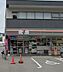 周辺：セブンイレブン 大阪中津南店（356m）