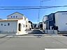 外観：【街並みごと好きになれそうな場所】空の広さと整った景観が印象的。家だけでなく、周辺環境にも惹かれるロケーションです。
