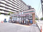 セブン‐イレブン/市川鬼高3丁目店 徒歩3分。 190m