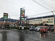 SHOPS 徒歩15分。 1170m
