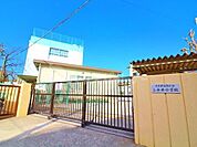 葛飾区立上平井小学校 徒歩8分。 590m