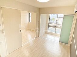 ソラーレ市川 2階1LDKのリビング/ダイニング