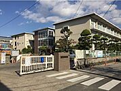 小学校「岡山市立芳田小学校まで1201ｍ」