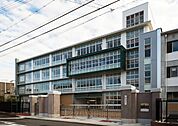 小学校「岡山市立鹿田小学校まで214ｍ」