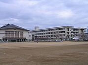 中学校「総社市立総社東中学校まで1030ｍ」