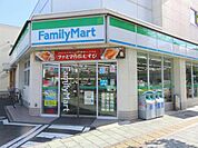 コンビニ「ファミリーマート岡山番町店まで301ｍ」