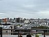 その他：開放感のある眺望が広がるバルコニー。都市の景色を日常の一部にできる住まいです。