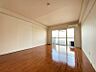 リビング/ダイニング：※別のお部屋の写真です。