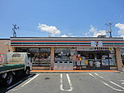 セブンイレブン（147m）