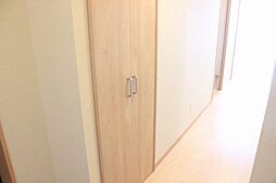 Gold　Court楽々園 1204 12階1Kのリビング/ダイニング