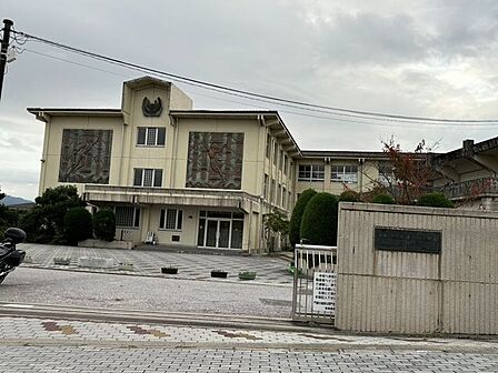 木津川台小学校 660m
