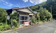 前面道路を含む外観