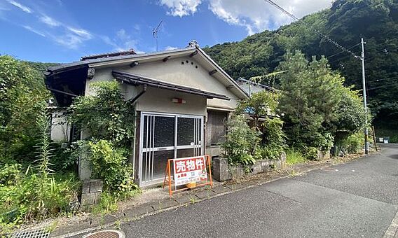 前面道路を含む...
