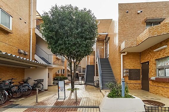 エントランス/...