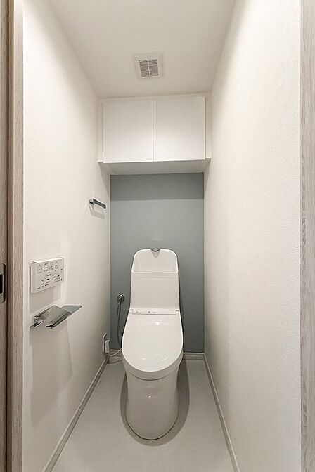 トイレへは廊下からアクセス。