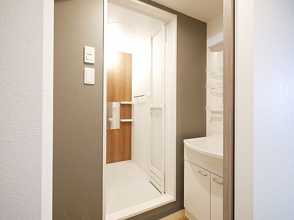 シャワールーム