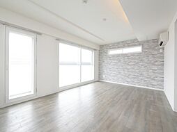 ＲＥＧＵＬＵＳ桑園 3階3LDKのリビング/ダイニング