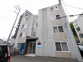 ルフォート清田1  ｜ 北海道札幌市清田区清田二条2丁目（賃貸マンション1LDK・3階・33.07㎡） その1