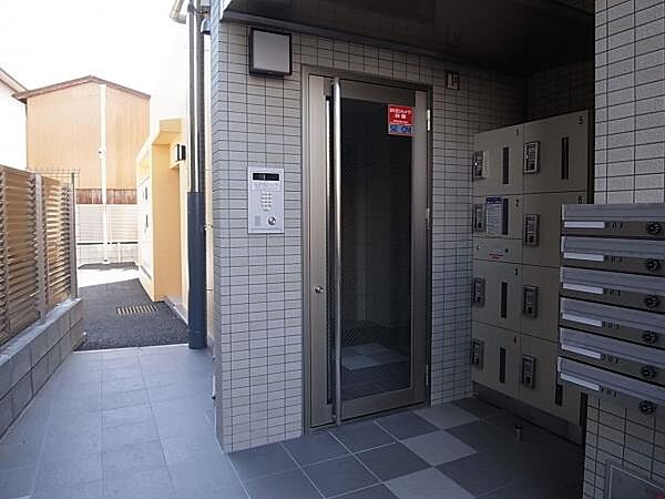 建物エントランス