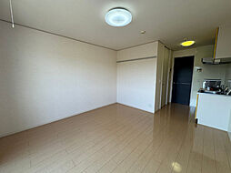 パストラルドミール 202 2階ワンルームのリビング/ダイニング