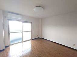 コンフォート上野 303 3階1Kのリビング/ダイニング