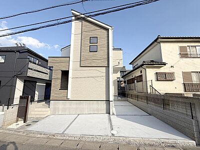 外観：2号棟　完成しました！即日ご案内可能です！写真では伝わりきらない、光と風の通り道をぜひ現地でご体感ください！