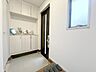 室内：玄関 同社施工例となります。